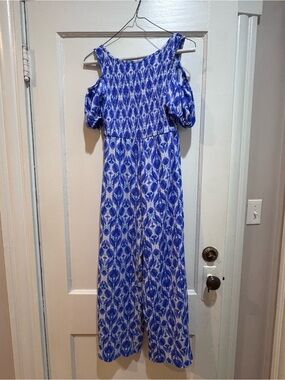 Zara Blue and White Patterned Top